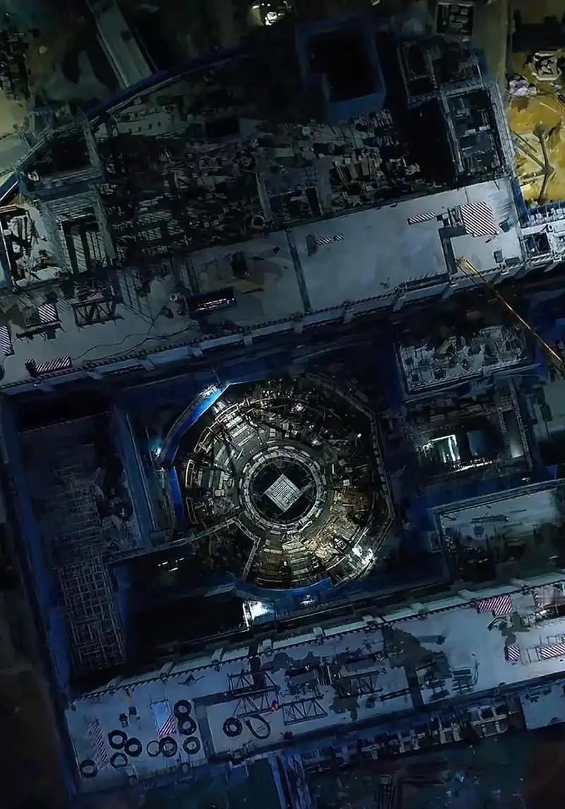 芯片战反转：美国“围堵+放行”玩套路，中国800亿并购硬刚2026年芯片圈