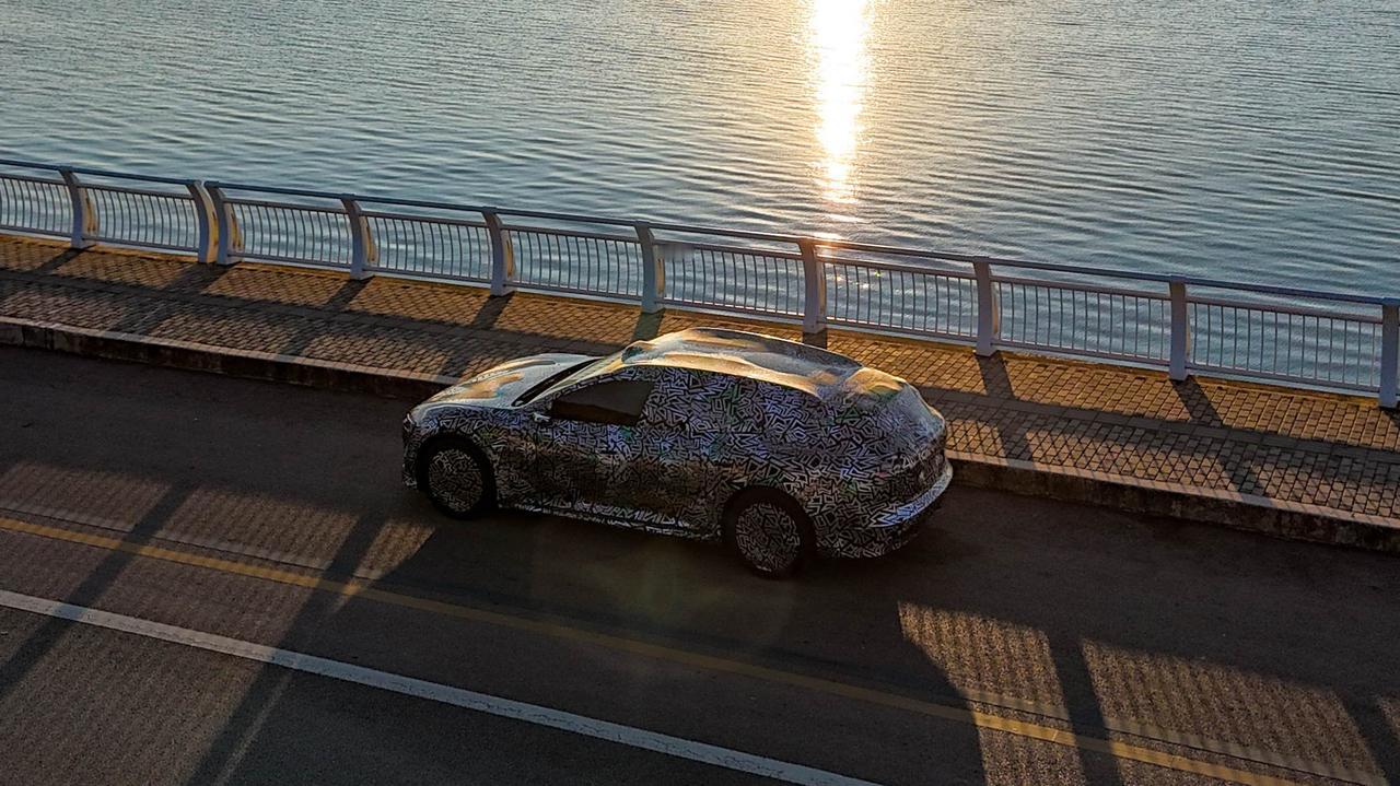 华系车颜值含金量不断攀升啊！阿维塔全新旅行车谍照曝光！车身延续家族式风格，整体轮