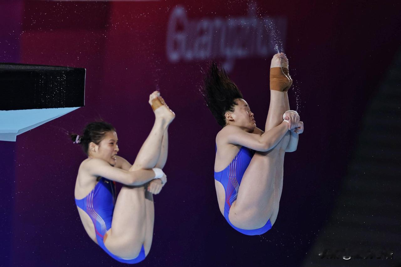 燃炸！婵宝全运会三金到手，太牛了！11月2日晚的十五运跳水赛场，谁被婵宝狠