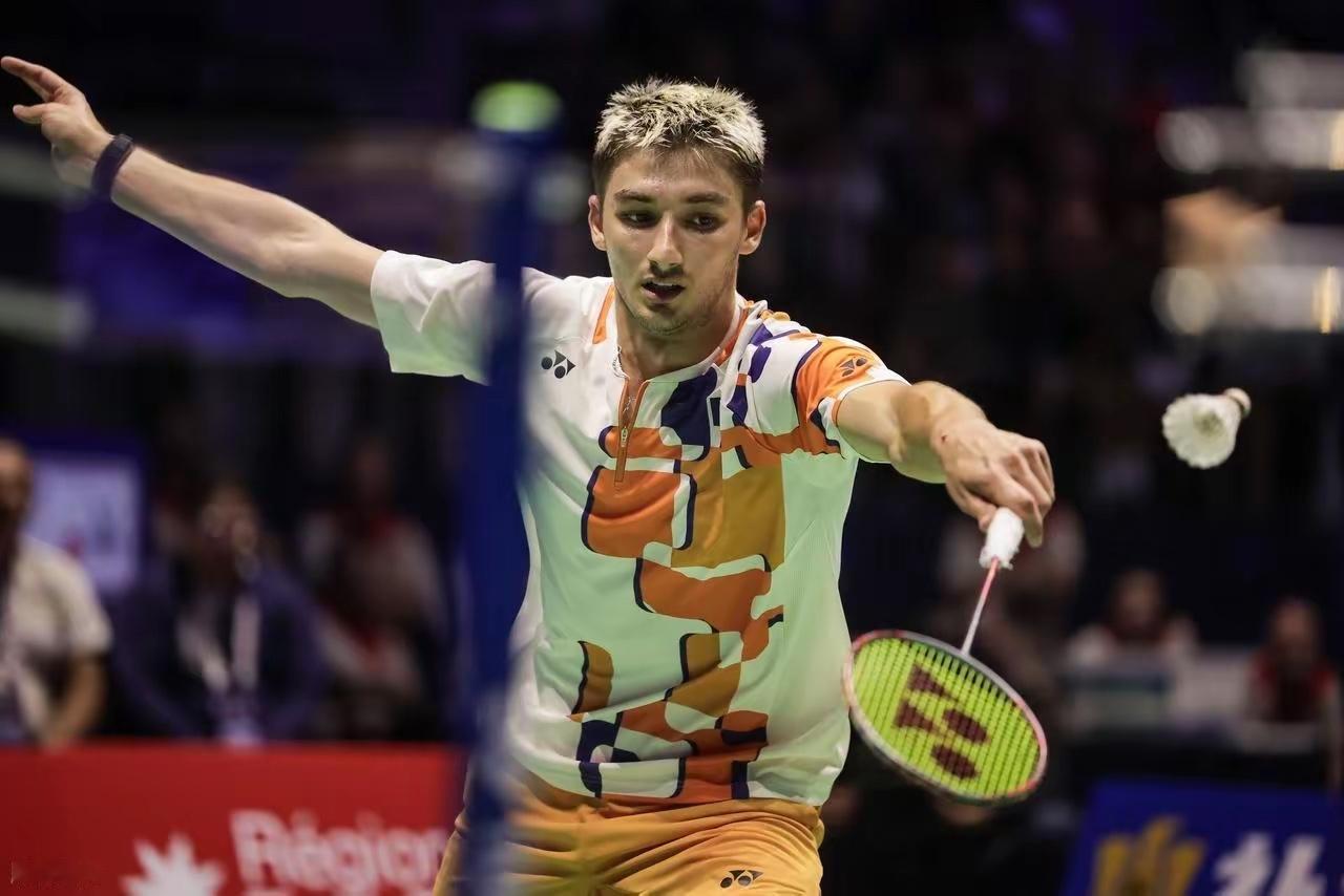 小波波夫21:19、21:8奈良冈功大，小组赛打得那么好的奈良冈功大居然被速通了