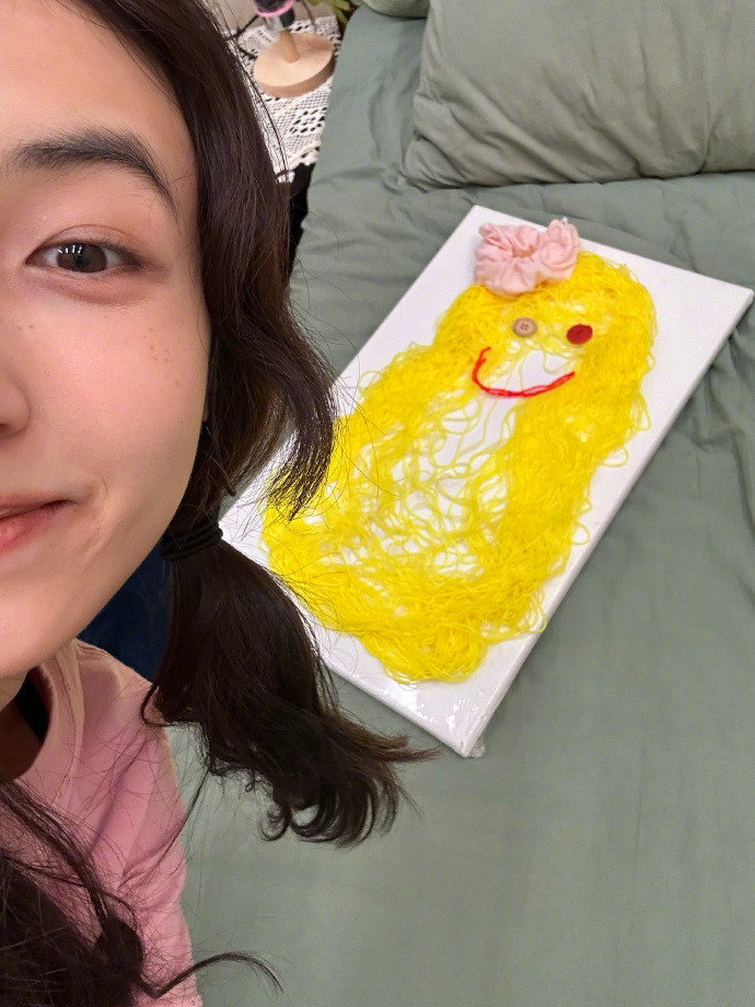 张子枫和她的奇奇怪怪！​​​