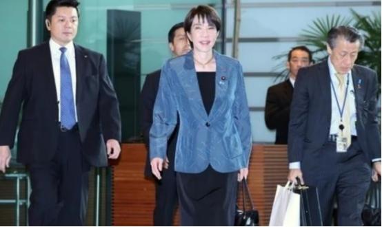 高市早苗这趟G20之行，外界猜得沸沸扬扬，毕竟前阵子她刚在台湾问题上跳得欢，一会