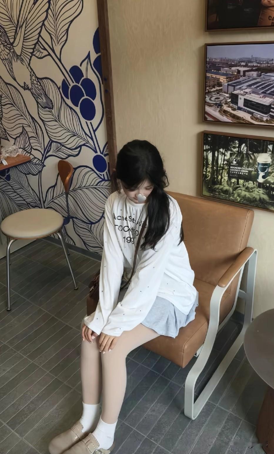 女生有丝袜穿真羡慕