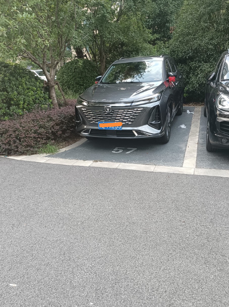 长安第三代cs75plus刹车点头怎么操新车空间大宽敞，动力随叫随到，只要肯给