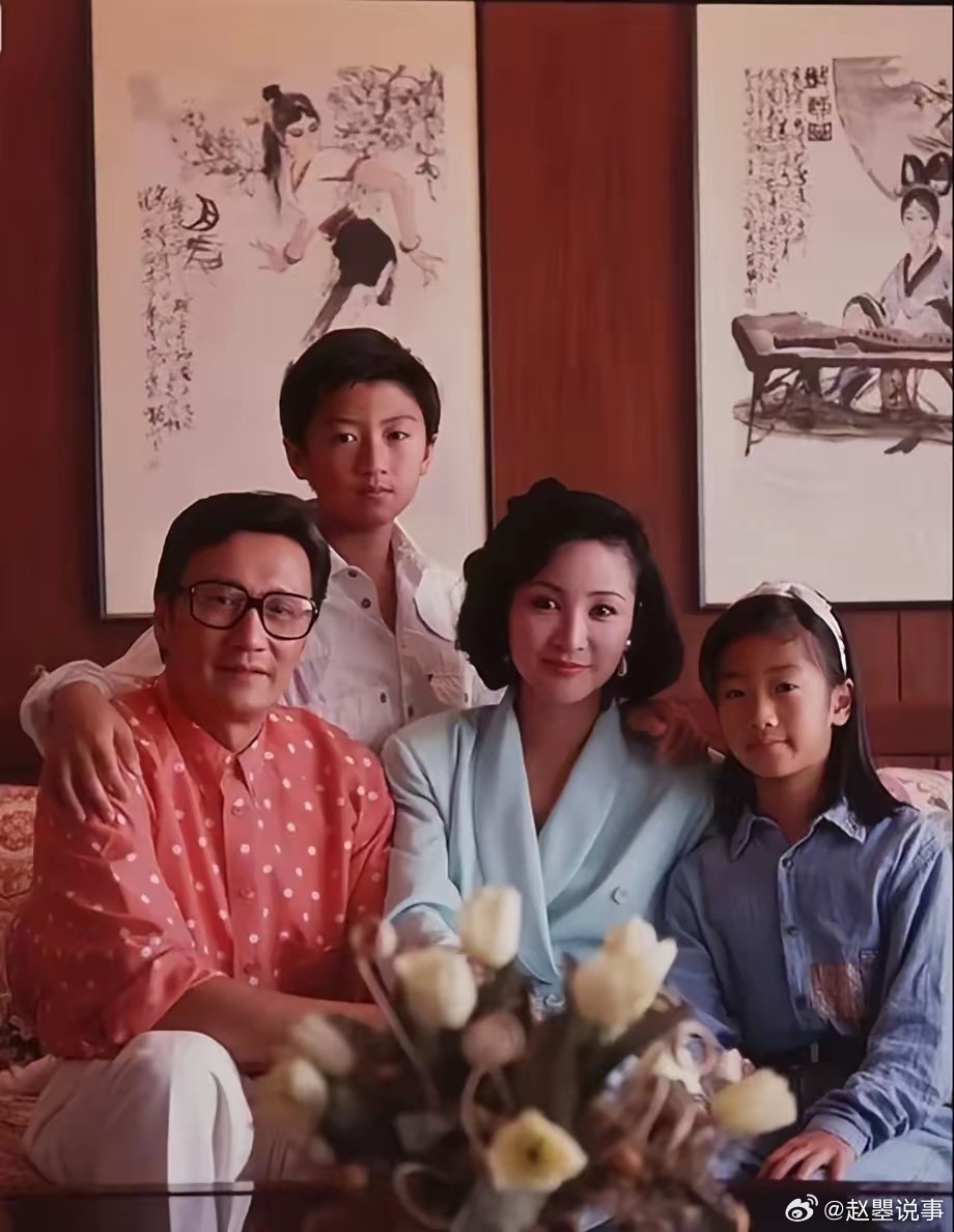 本以为谢霆锋是富二代，没想到人家已经是富五代了！谢霆锋的曾祖父，谢贤的爷爷叫谢焜