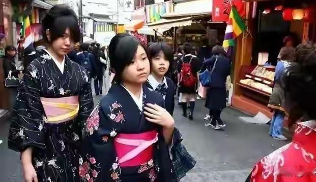 上海的五万日本人最近慌得不行——中日形势一紧张，这群在上海扎根十几年甚至几十年的