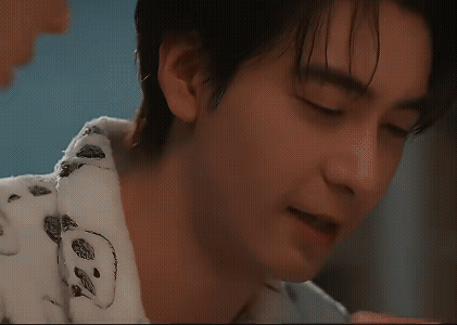 《枭起青壤》今晚的热巴一颦一笑又美出了新高度啊，这才是成年人的爱情吧，两个人之前