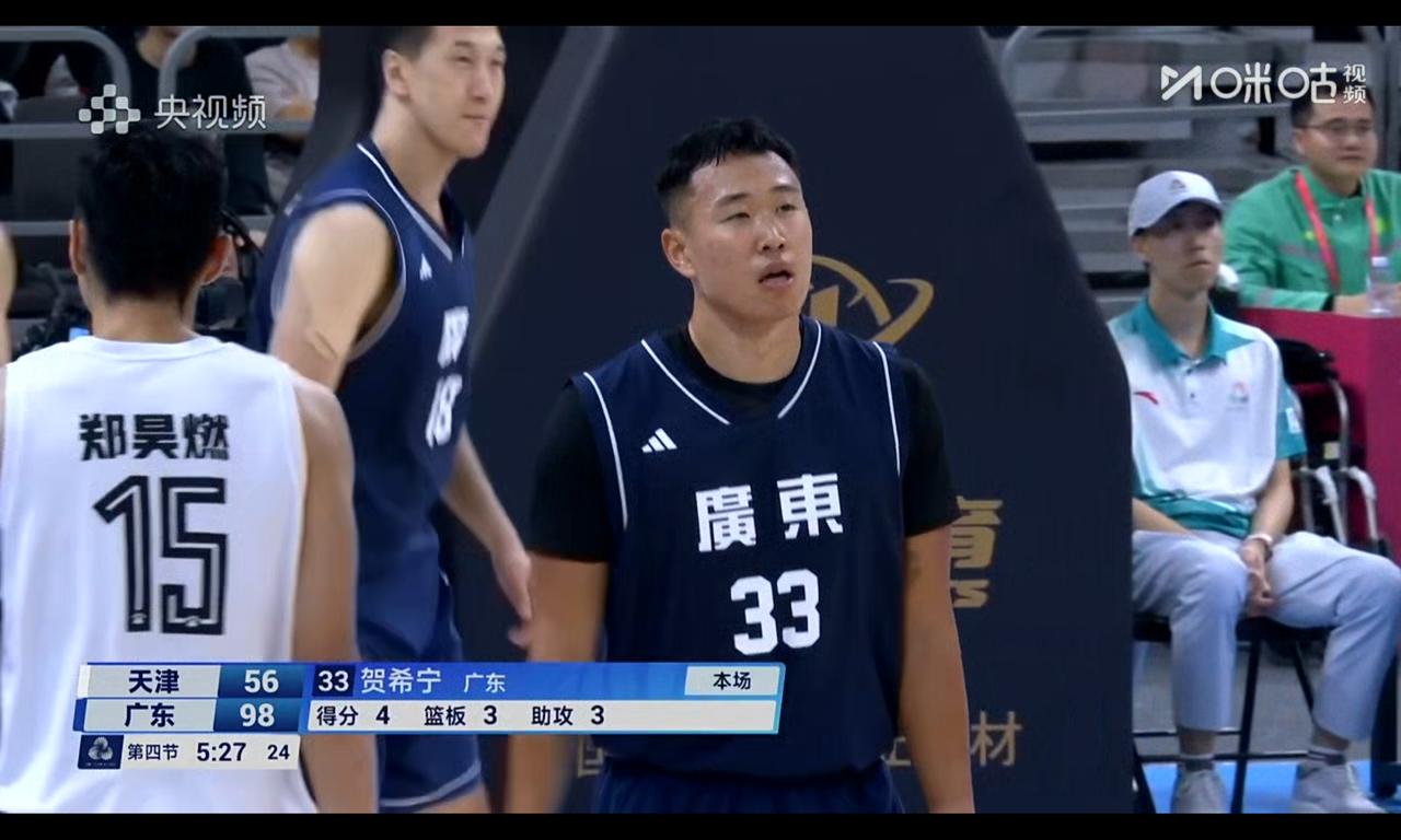 杜锋下半场锻炼班底，着眼打辽宁的半决赛，5人上双就含金量很高广东队107:6