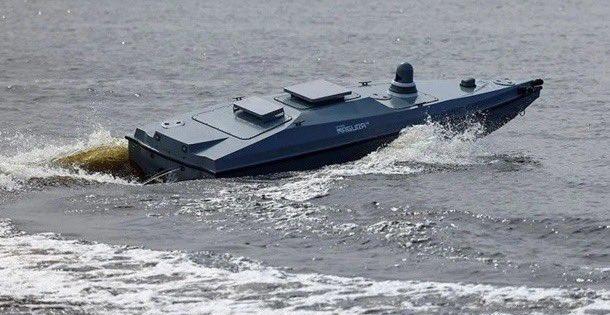 “乌克兰将出口过剩的无人机以及反坦克武器。”泽连斯基透露，乌克兰生产的某些现代武