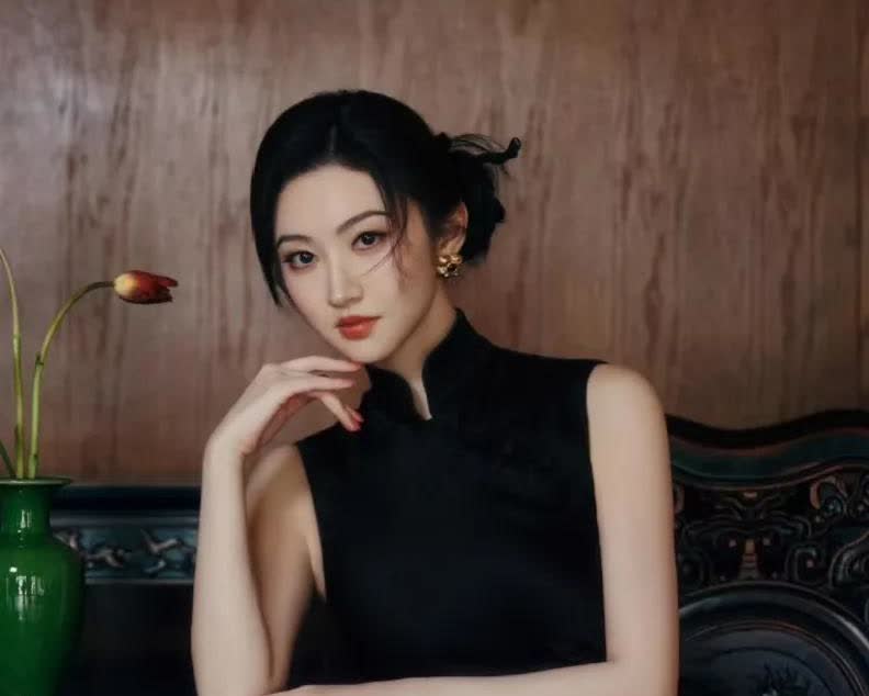 一觉醒来，估计张继科的后槽牙都要咬碎了不是因为自己的课没有人买，而是因为