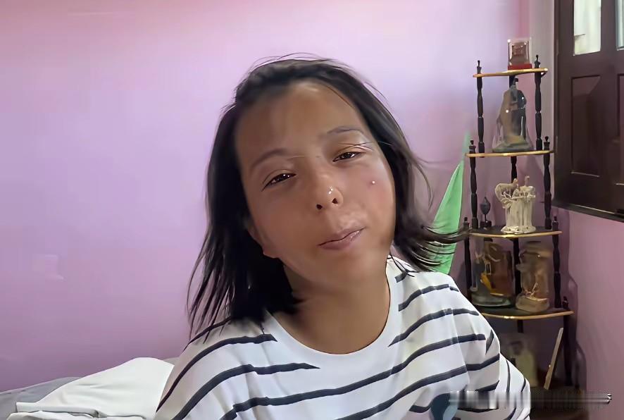 这个丹丹，现在或许后悔了！现在连进印度家门都麻了。因为她的印度婆婆明确对她说，