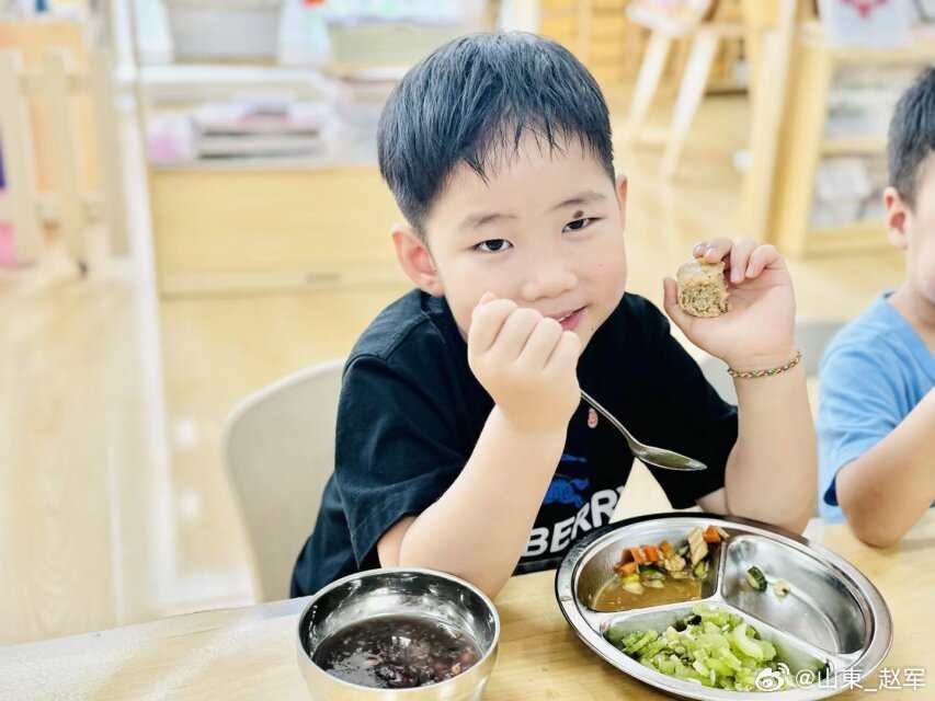 巧用一把辛夷，把肺里寒气排出去，鼻子通了，鼻炎也好了每逢换季，总能看到孩子揉着通