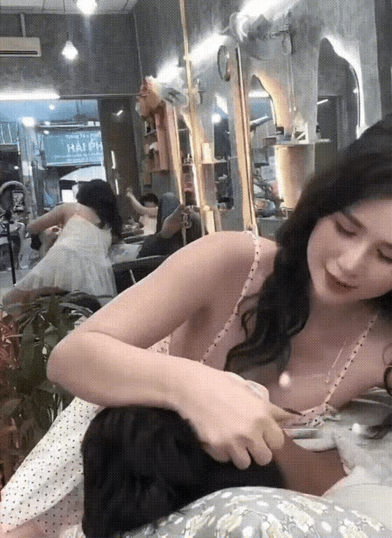 本身采耳已经是不错的享受了，小小钢钎通过震动刺激耳蜗丰富神经，已经让人舒服的很了