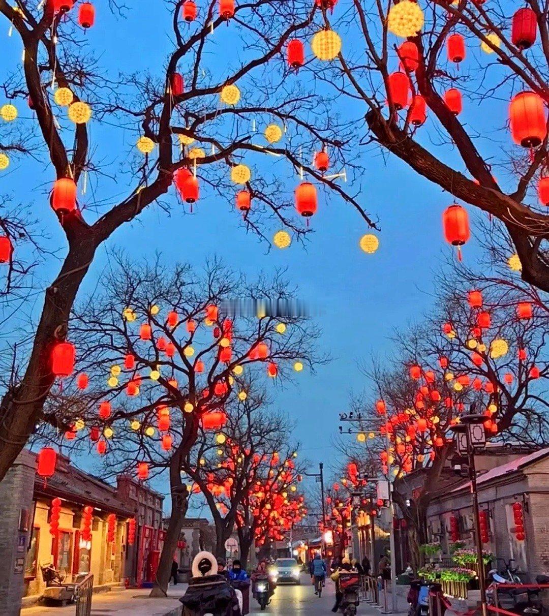 过年最大的消耗，就是这四样：一，消耗钱财不管平时多节省，到过年就放开花钱，