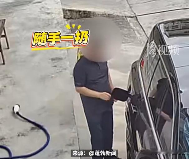 广东揭阳，梁先生购买了一台新能源，在家门口安装了充电桩，本来他好心开放了充电桩，