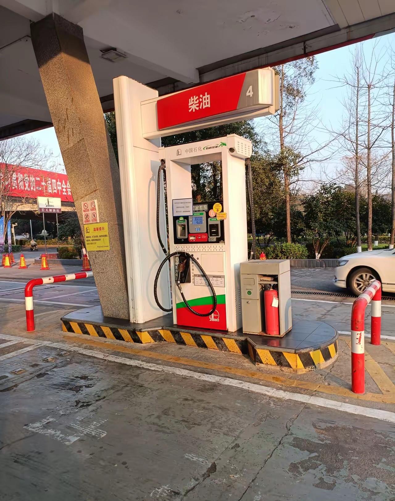 电动车每公里成本5分钱，到底是不是吹牛？好多刚换电车的朋友一提这个数，旁边开油车