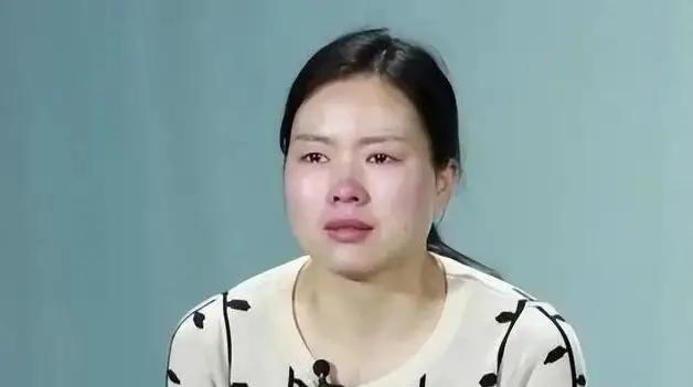 1992年，湖北1对夫妻自杀去世，留下仅5岁的女儿，23年后，女儿竟然不顾全村人