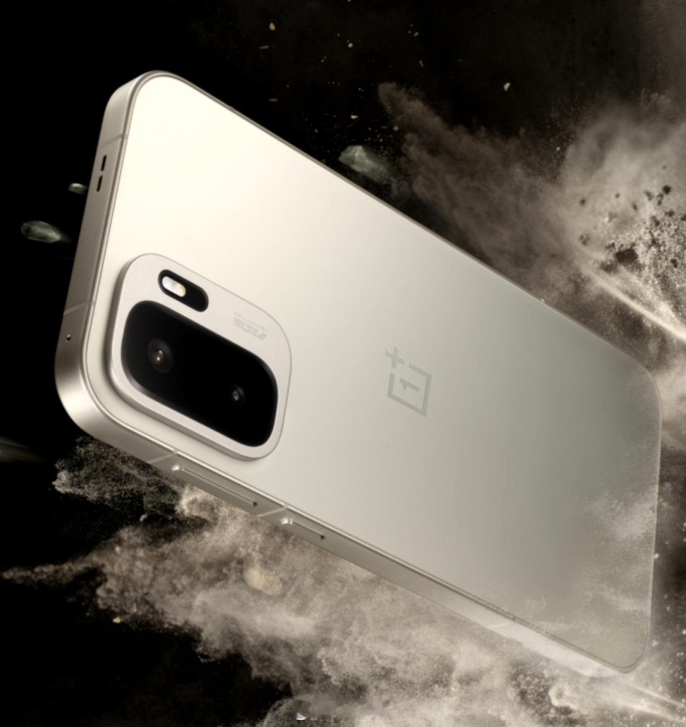 手机涨价真的伤不起啊！按照涨价1000块钱的对比：去年买手机花3000块钱，在今