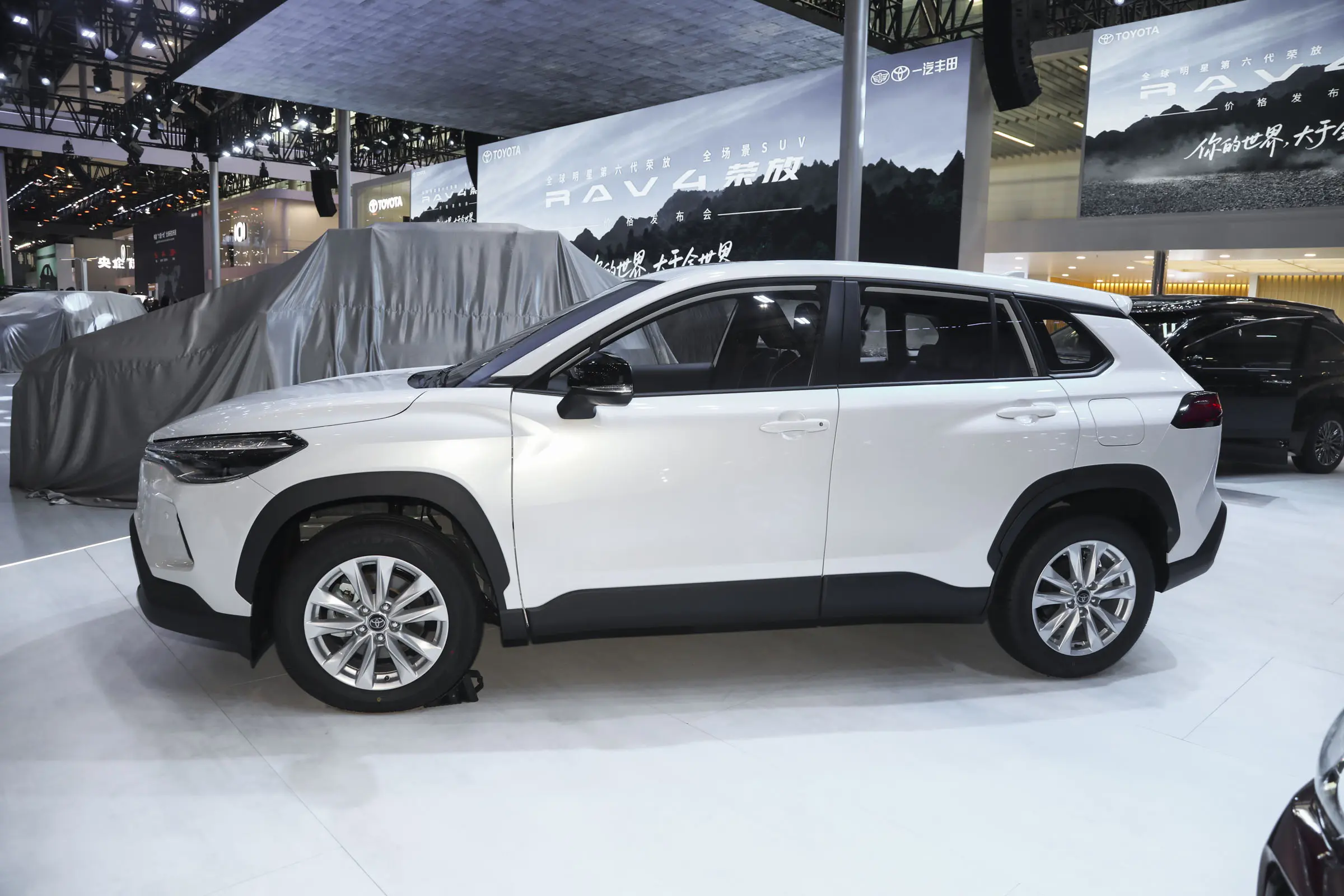 听我一句劝，丰田汽车这么买就对了：1、要保值率，就买丰田RAV4荣放；2、要