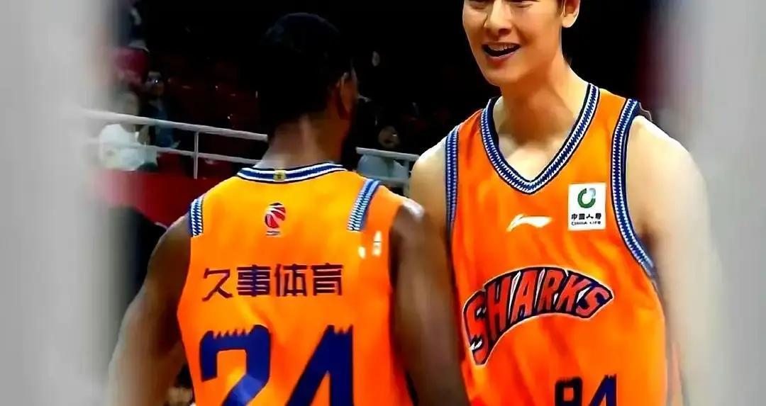 王哲林只拿8分，上海却狂胜28分。看懂这一点，你才摸到了现代篮球的门。数据