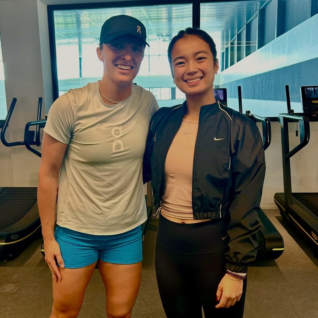 纳达尔网球学院出了两位了不起的学生，斯瓦泰克和伊埃拉这两位今年也不约而同的返校备