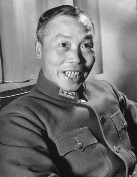 1966年，27岁的胡友松发现"大姨妈"没来，她告诉了75岁的丈夫李宗仁。李宗仁