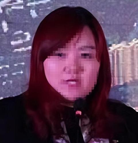 2002年，武汉女大学生被老师追问：“你跟黑人留学生有没有发生过性关系？”女生羞