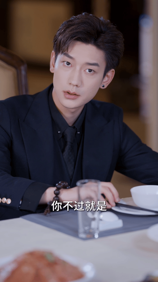 莞莞类卿是我的福分“莞莞类卿”这坎，李柯以接得太妙！被泼水嘲替身，她秒开高阶