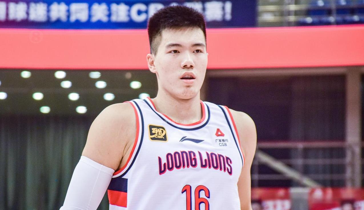 恕我直言，广东宏远这是下血本了，难得豪横一回。崔永熙+焦泊乔加盟广东宏远，下赛季