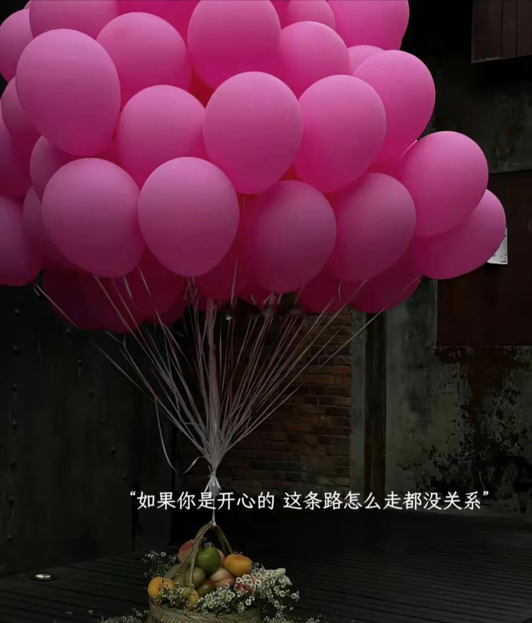 双子座就像一个永远长不大的孩子，他们对任何事情都抱有着强烈的好奇心和怀疑，所以他