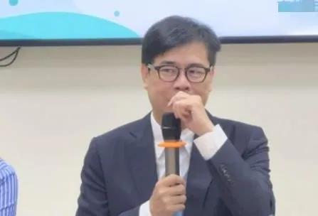 起风了，柯志恩逆势翻转，陈其迈哽咽提醒绿营角逐者“落选真的很辛苦”！连日来，柯
