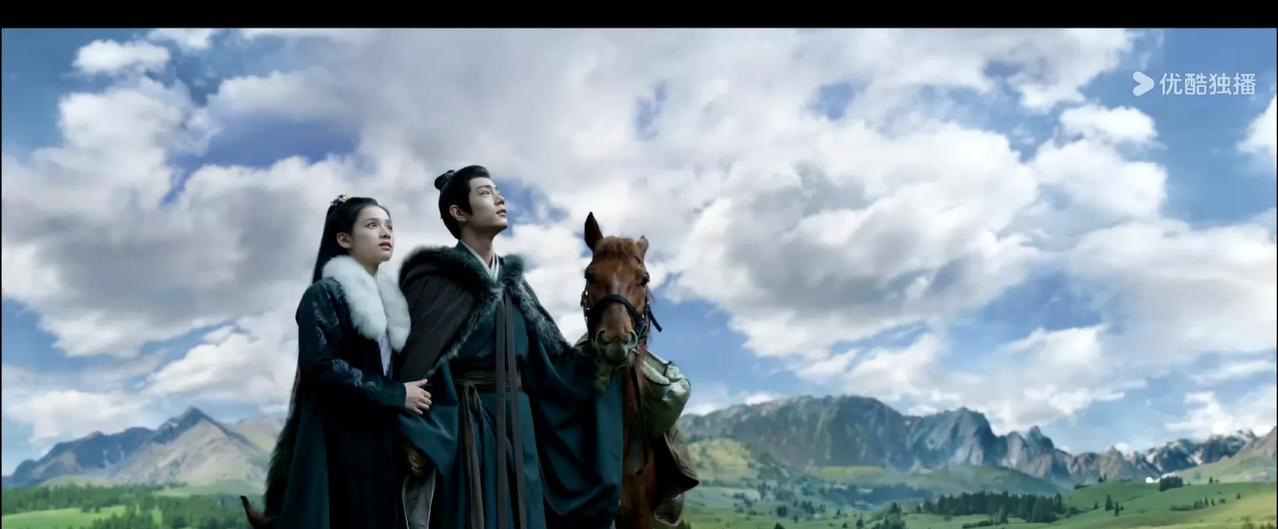 肖战真的太好吃了就算换了一匹马，也爱啃他的衣服，这真的和衣服没关系吧，主