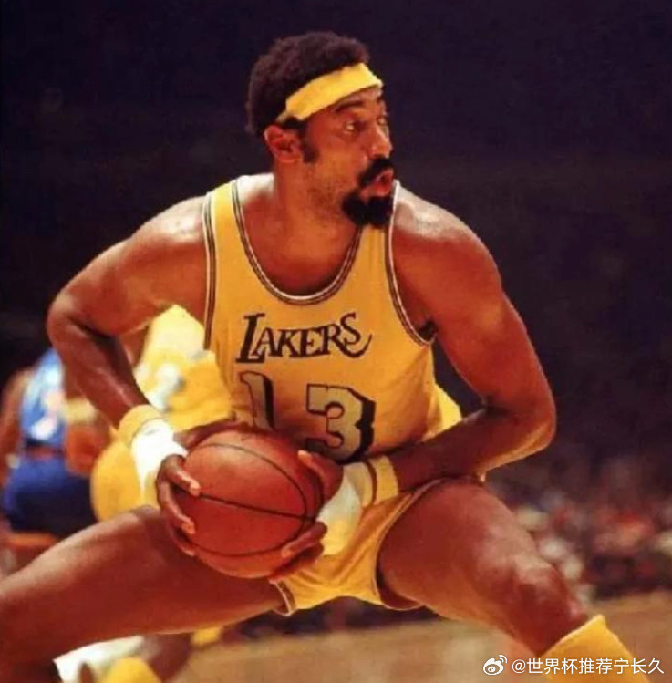 NBA篮球历史巨星之冕称一，篮球之神——乔丹二，篮球之佛——邓肯三，篮球皇帝——