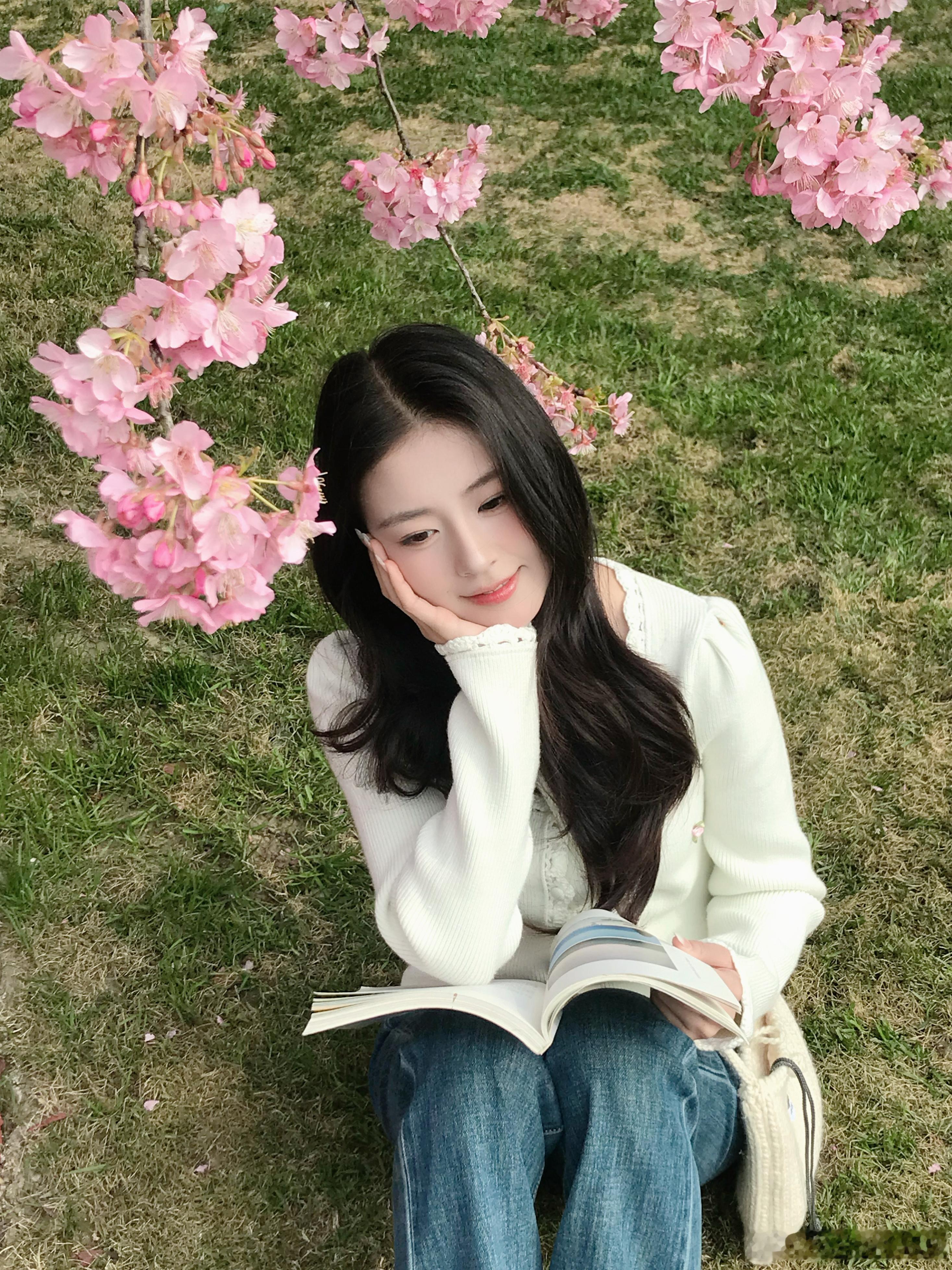 又是一年春天🌸分享我拍的美女和樱花樱花