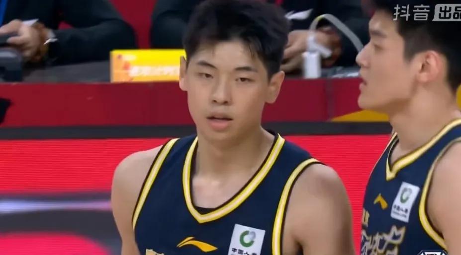 广东20分打爆浙江，完美的比赛！坦白讲：广东东阳光之所以能主场打爆浙江广厦，