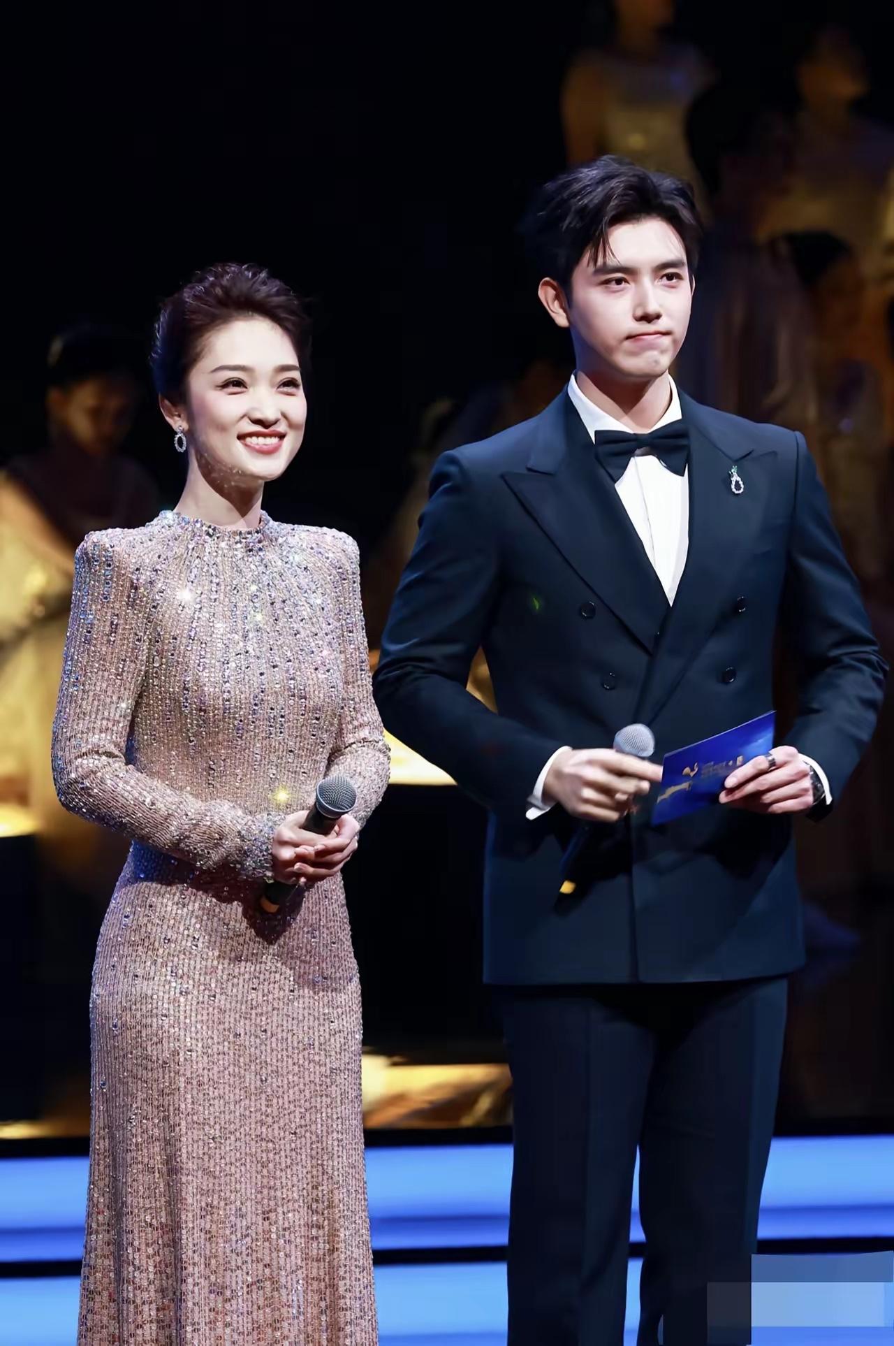 谁能想到？陈凯歌没预料到，陈红没预料到，连陈飞宇自己恐怕都得惊讶——厦门金鸡奖开