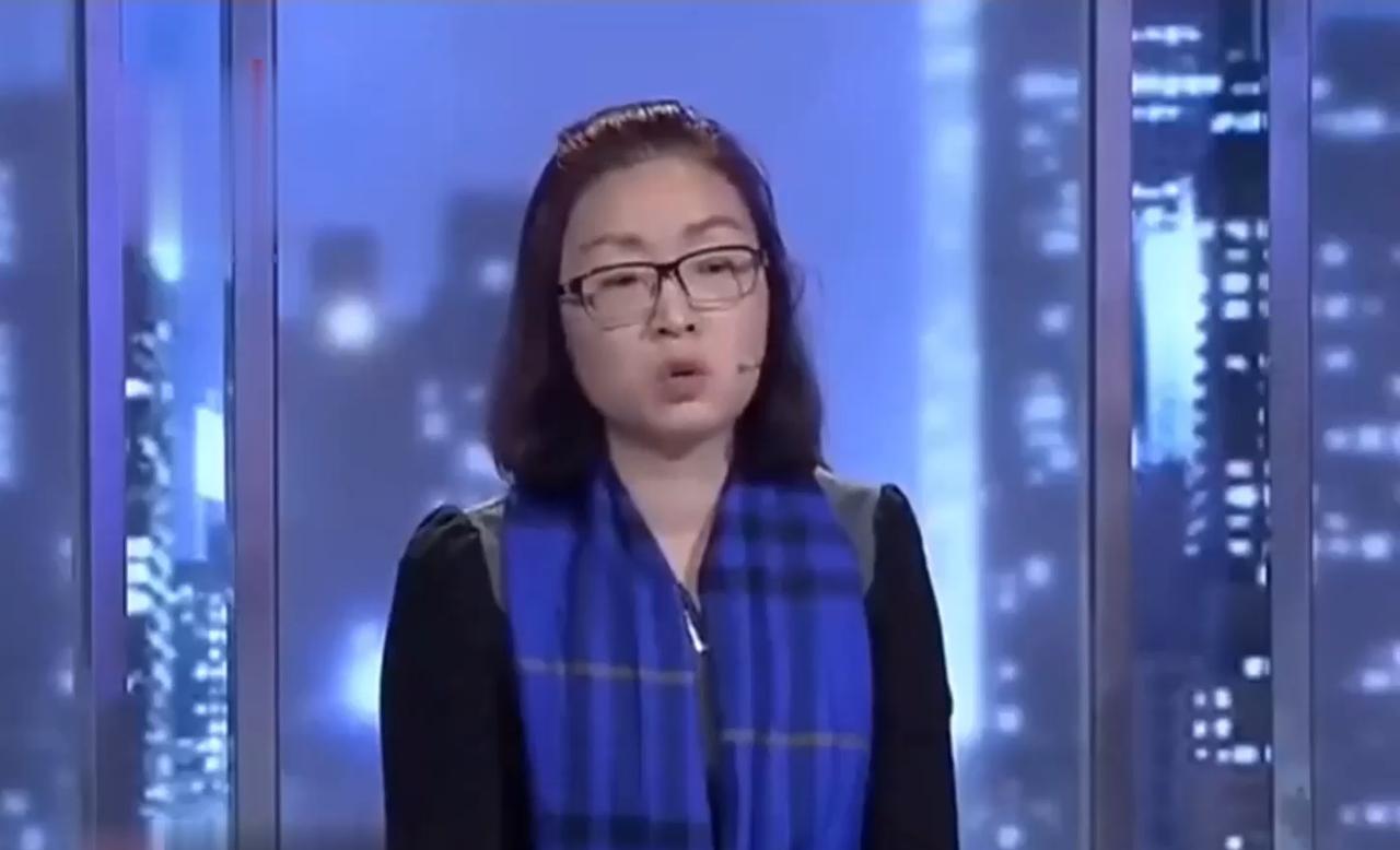 女子被婆家人各种看不起，只因她跟丈夫吵了几句嘴，婆婆二话不说揪住她头发按地上暴打
