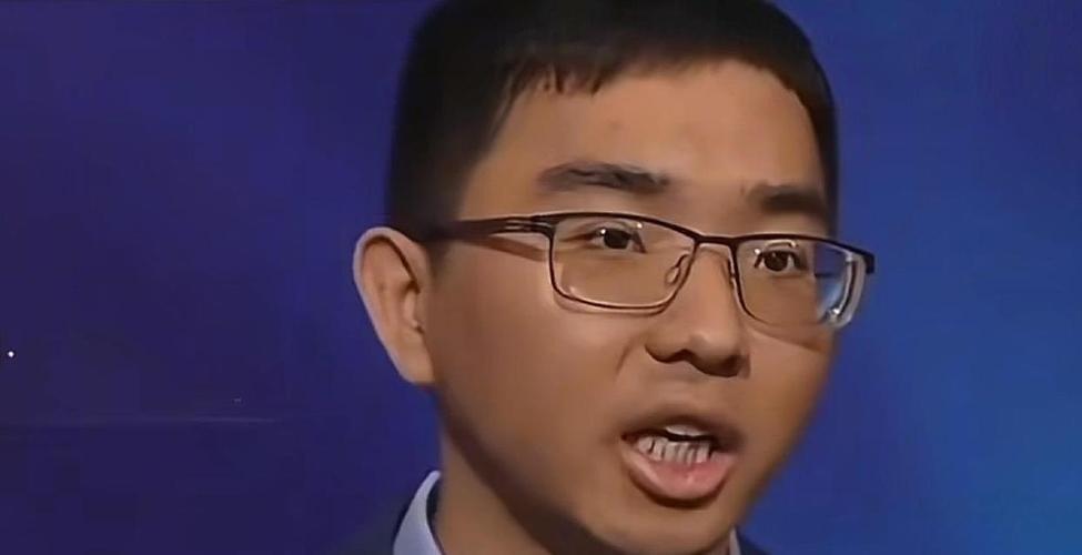 别总以为对岸的年轻人全都被岛内的某些声音忽悠瘸了。有个台湾小伙算了一笔极其清醒的