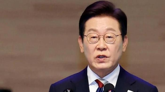 美国突然动手！2025年9月6日，韩国外长赵显烈宣布一则消息，数百名韩国人在美