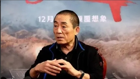 2008年，北京奥运会竞选导演，张艺谋最终胜出，某国际知名品牌找到他：“你给我几