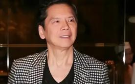 当年，向华强跑到北京开了家豪华夜总会，开张第一个月狂赚1000万，可没多久京圈第