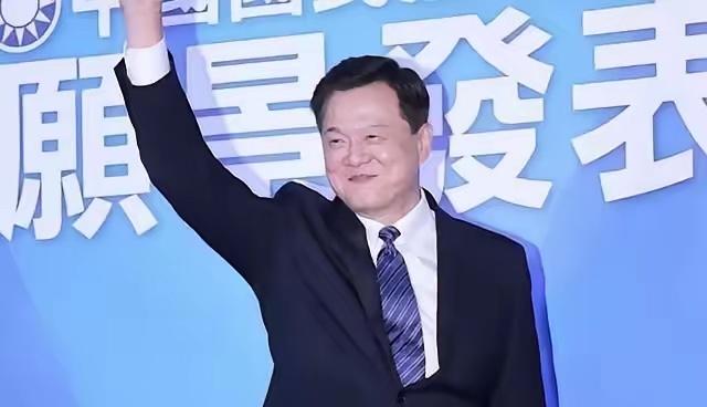 两岸网民都知道，在宝岛“统派”人物中，声浪最高，声誉最好，身价最高的人无非就是洪