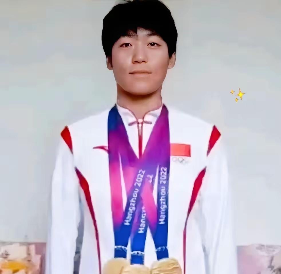 云南那边的盖子终于还是被掀翻了范某文停职。调动督导组。这阵仗，说明事情