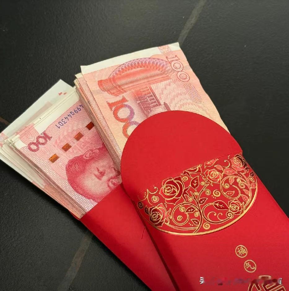 姑家表哥，每年正月初五必来我家看我爸，雷打不动。从不带妻儿，两手空空进门，坐下