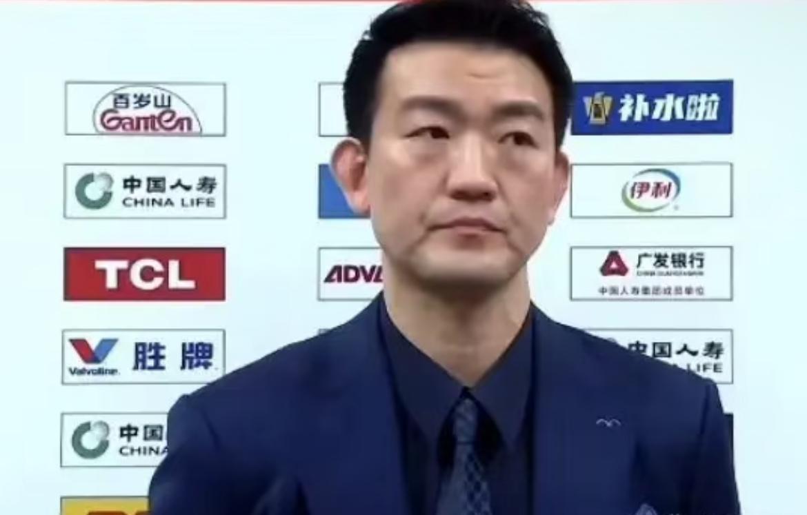 险胜30连败四川！主力打32分钟新人没机会，王博非得走不寻常路？