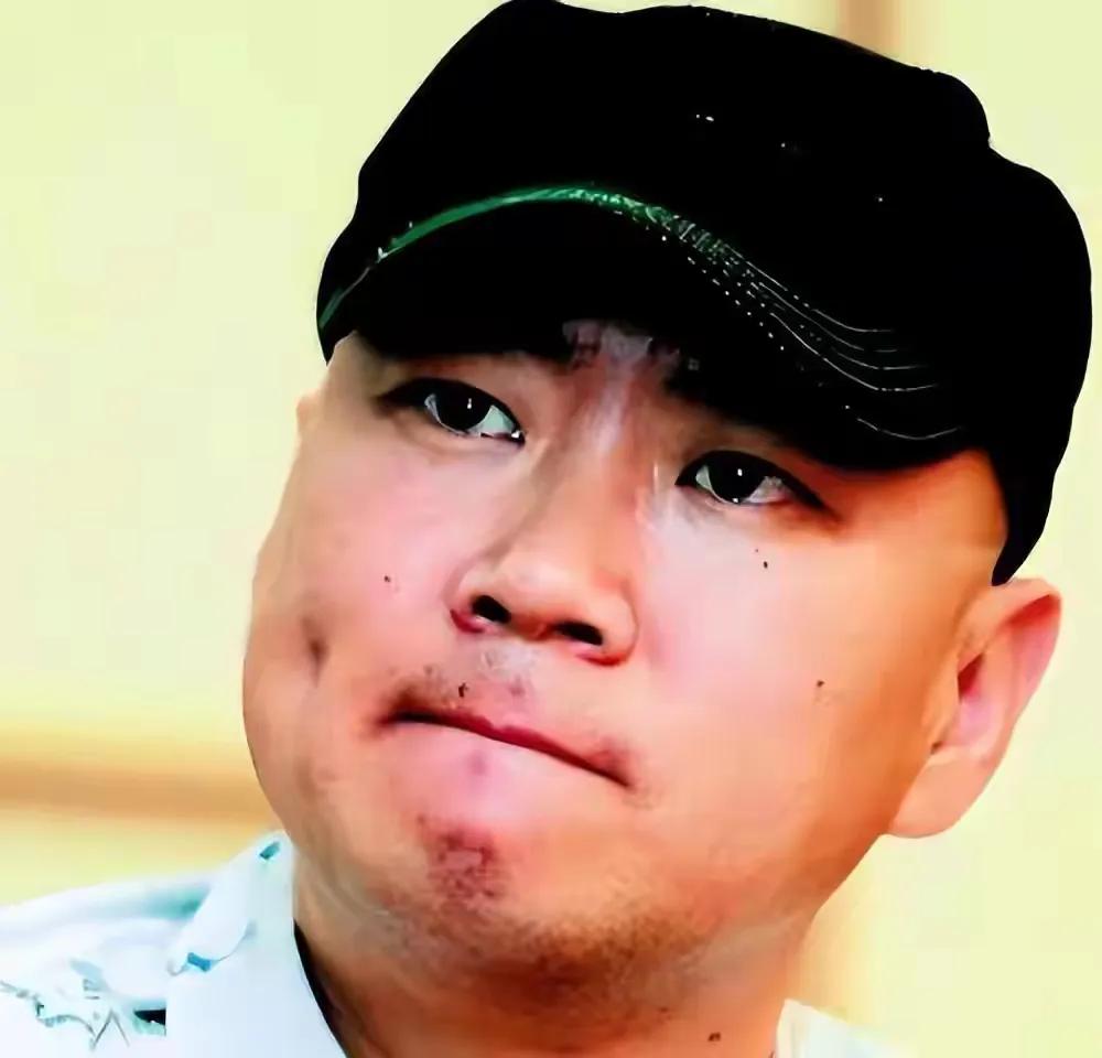 59岁郭冬临无儿无女，身形消瘦、脸颊凹陷，住在北京老房子里面59岁郭冬临无儿无