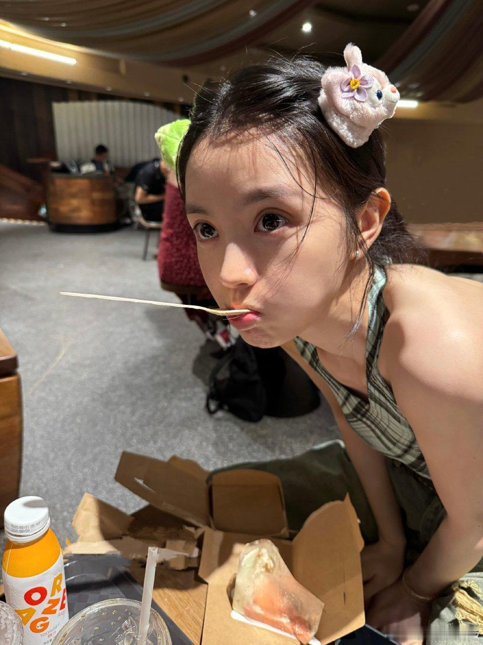 没认出来田曦薇还以为宋慧乔哎呀果然美女都是相似的​​​
