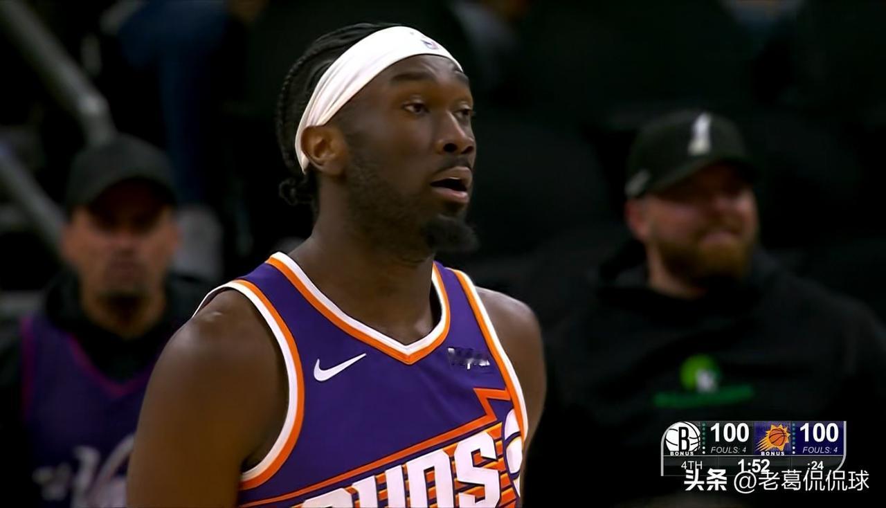 湖人管理层真是追悔莫及！在今天太阳主场以106：102战胜篮网的比赛中，太阳首发