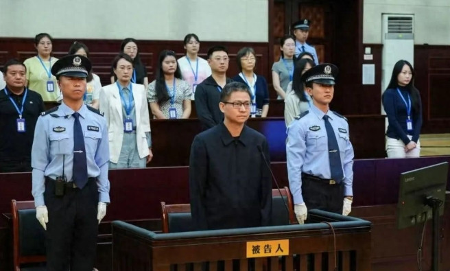 “内鬼”自投罗网，纪检组长竟成贪腐主谋！