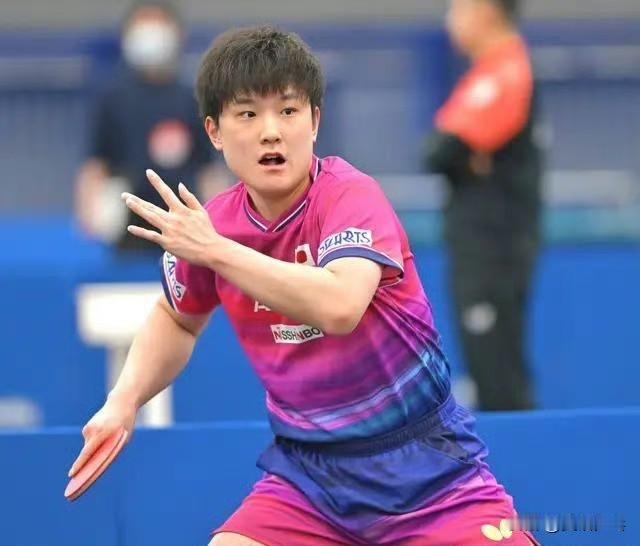【日媒】张本智和：实现两连冠难度很大，但今年我也要全力以赴向着冠军发起冲击。希望